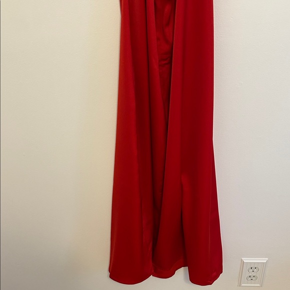 Commense Red Backless Dress - Picture 9 of 12